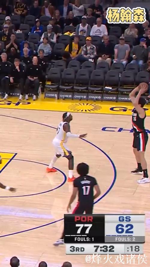 勇士22分狂胜开拓者,终结三连败迎来赛季首胜 勇士22分狂胜开拓者,终结三连败迎来赛季首胜