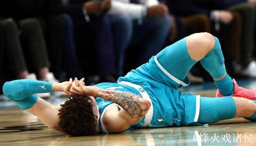 浓眉狂砍42+23詹皇贡献22+7+8 湖人击败黄蜂豪取4连胜 浓眉狂砍42+23詹皇贡献22+7+8 湖人击败黄蜂豪取4连胜